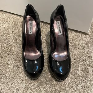 Steve Madden black patent heels